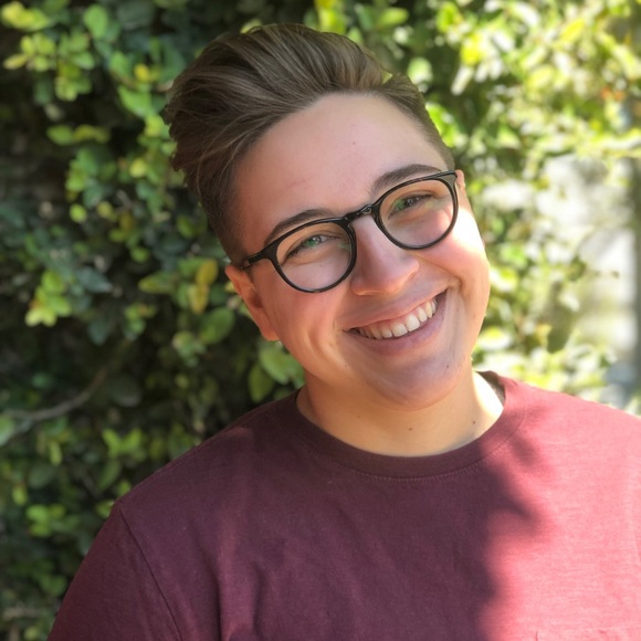 Meet your Posher, Kayla - Picture 1 of 1